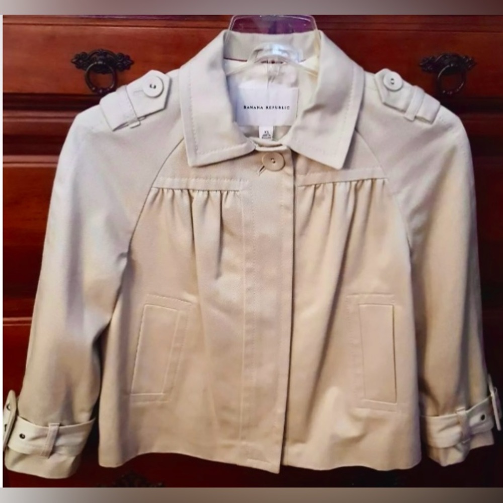 Banana Republic Beige 3/4 Sleeve Trench Coat XS